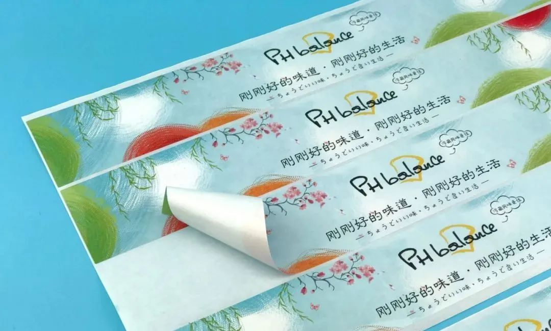 卷筒不干膠標(biāo)簽印刷覆膜不牢，雜質(zhì)、卷曲問題的解決方法